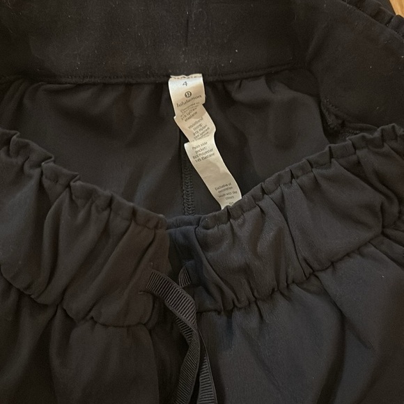 Lululemon sz 4 Keep Moving Pant Black Drawstring Pants Trouser great condition - Picture 7 of 11